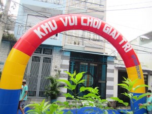 Cổng chào hơi tròn